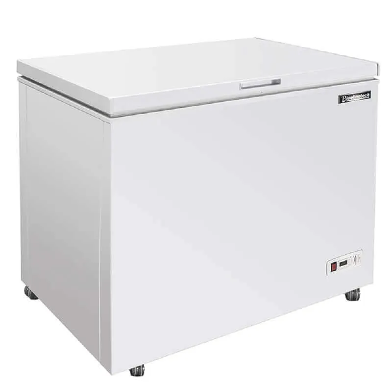 Bluelinetech BCF7FA 7.0 Cu ft Small Chest Freezer White with Wire Storage Basket Deep Freezer