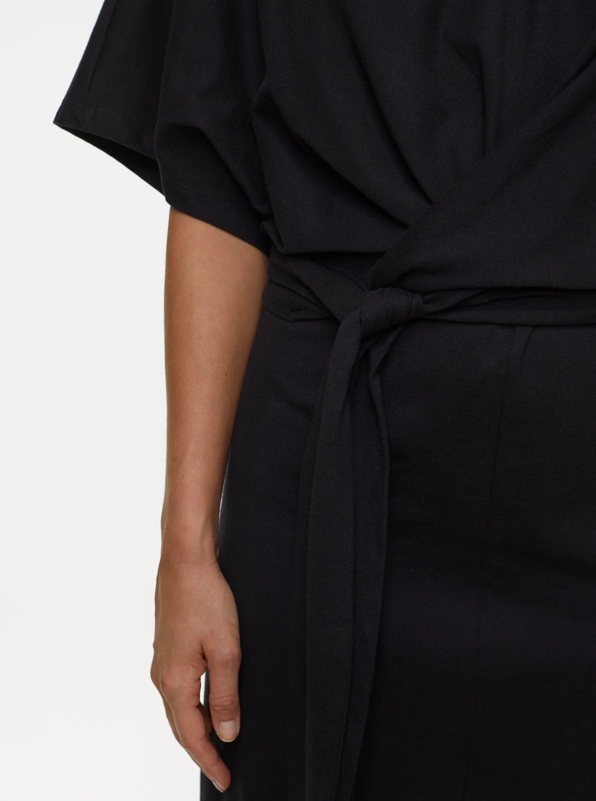 JERSEY WRAP DRESS | BLACK