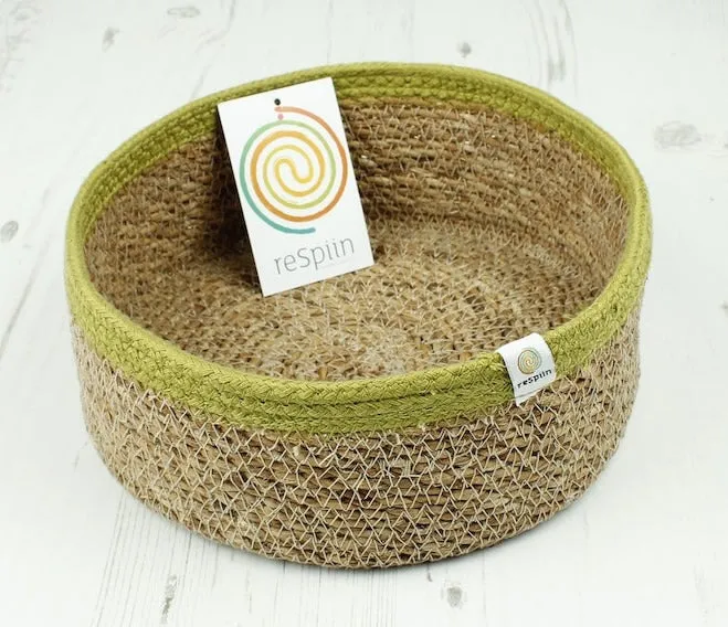 ReSpiin Medium Shallow Seagrass & Jute Basket